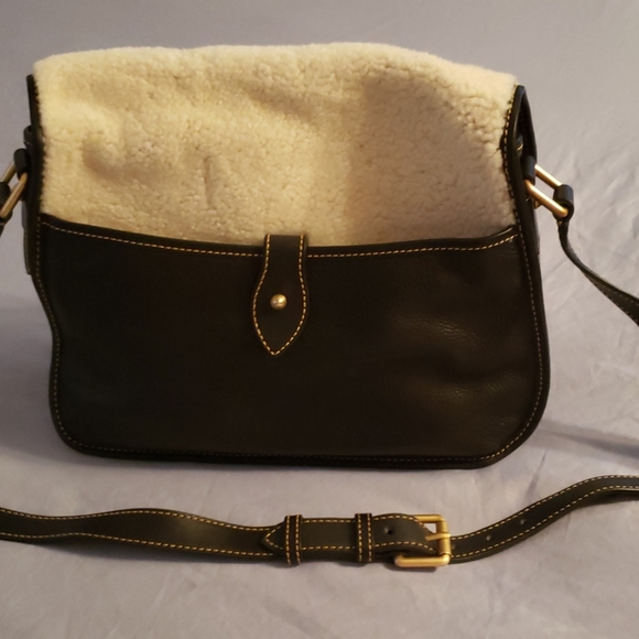 NWOT Dooney and Bourke with Shearling Crossbody - Picture 2 of 8
